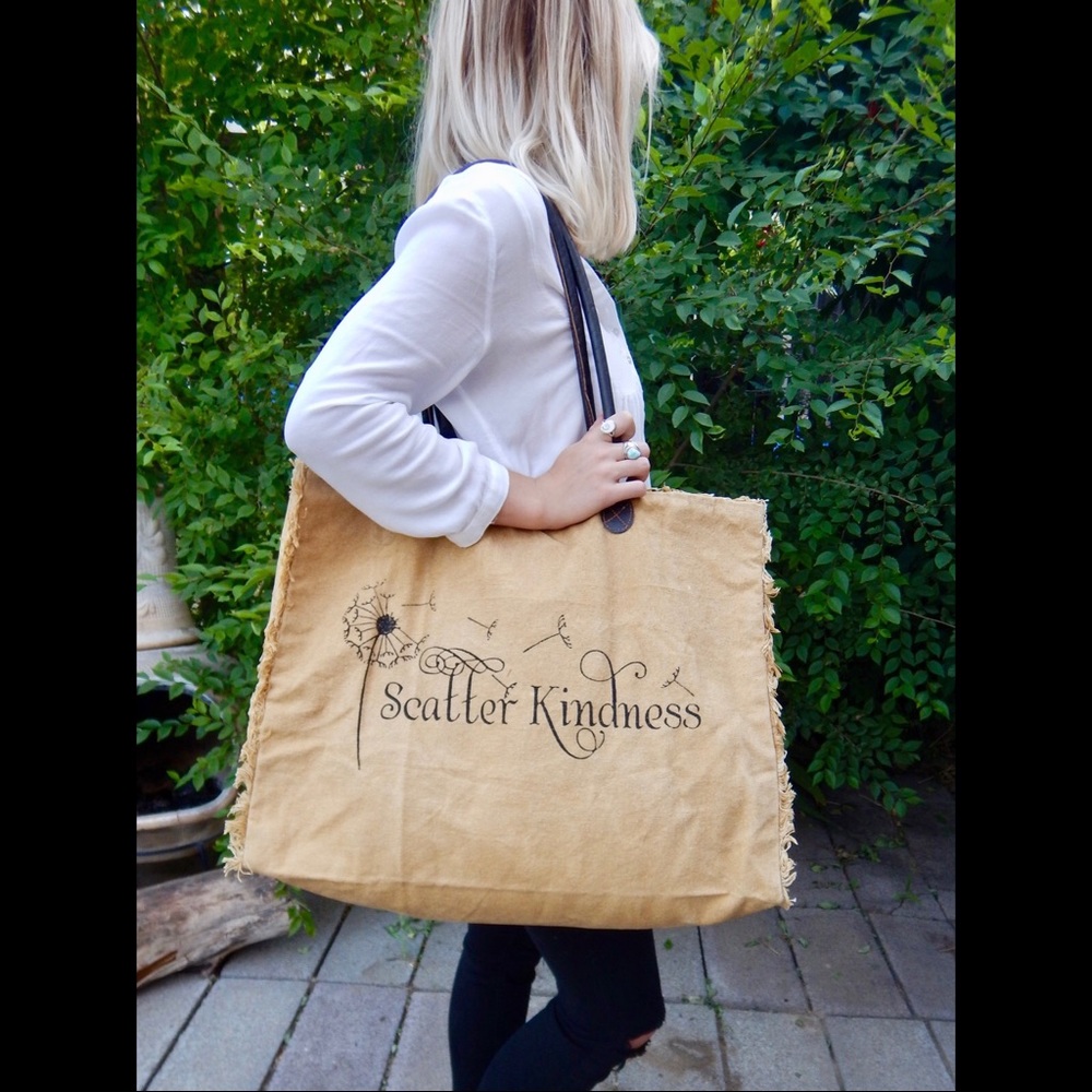 Scatter kindness market tote